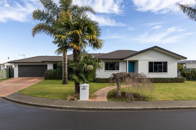Photo of property in 15 Chelsea Drive, Taradale, Napier, 4112