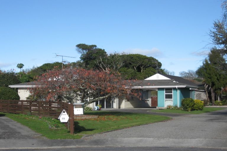 Photo of property in 21 Knights Grove, Otaki, 5512
