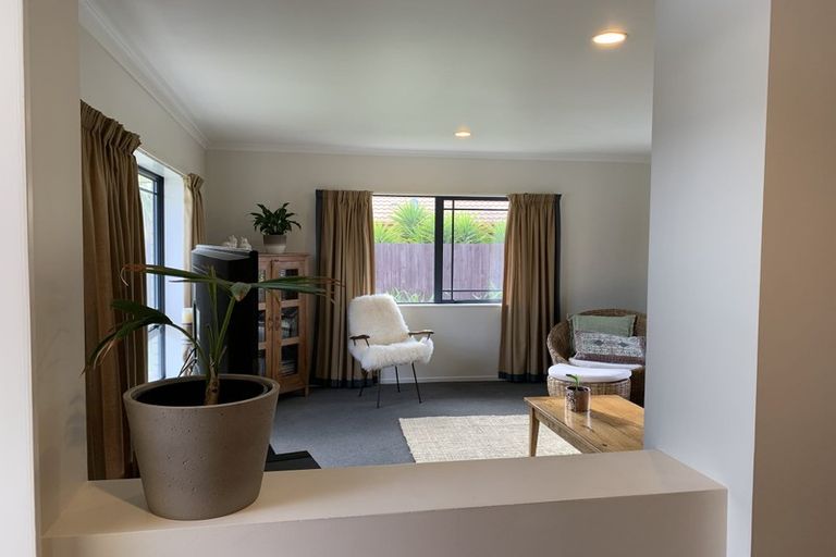 Photo of property in 35 Eastwood Rise, Waimairi Beach, Christchurch, 8083