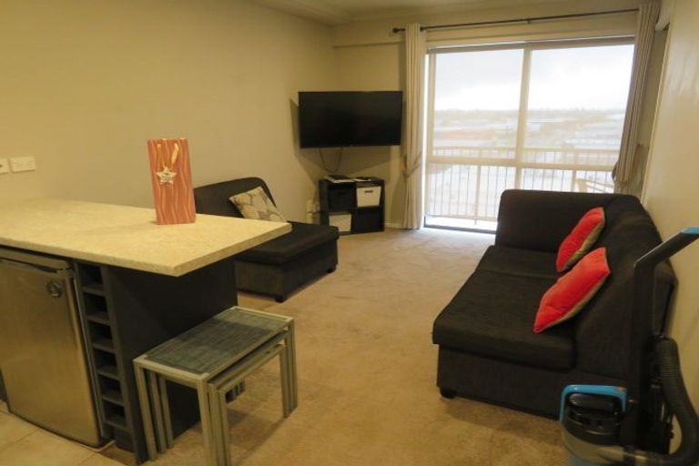 Photo of property in The Rennaissance, 6c/18 Ronwood Avenue, Manukau, Auckland, 2104