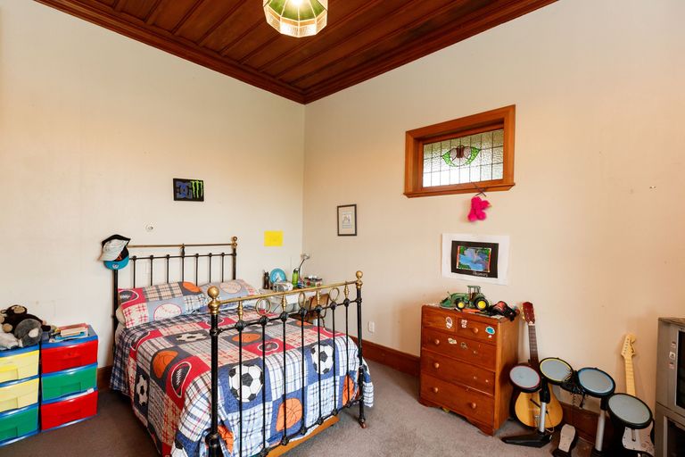 Photo of property in 35 Fitzroy Street, Terrace End, Palmerston North, 4410