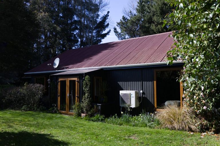 Photo of property in 1067 Milton Highway, Lovells Flat, Milton, 9292