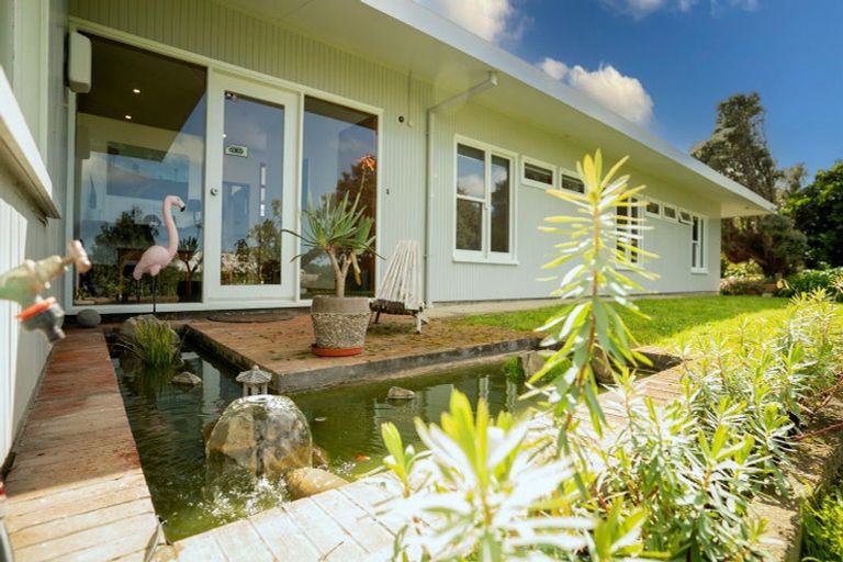 Photo of property in 43 Moana Road, Okitu, Gisborne, 4010