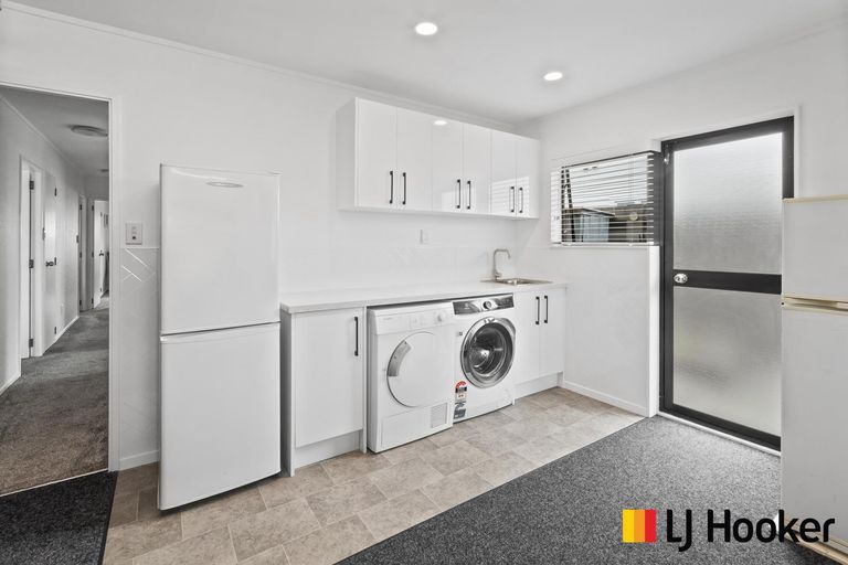 Photo of property in 13c Nelson Street, Papakura, 2110