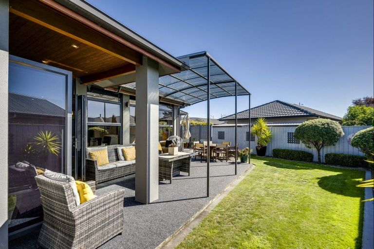 Photo of property in 17 Bourke Place, Havelock North, 4130