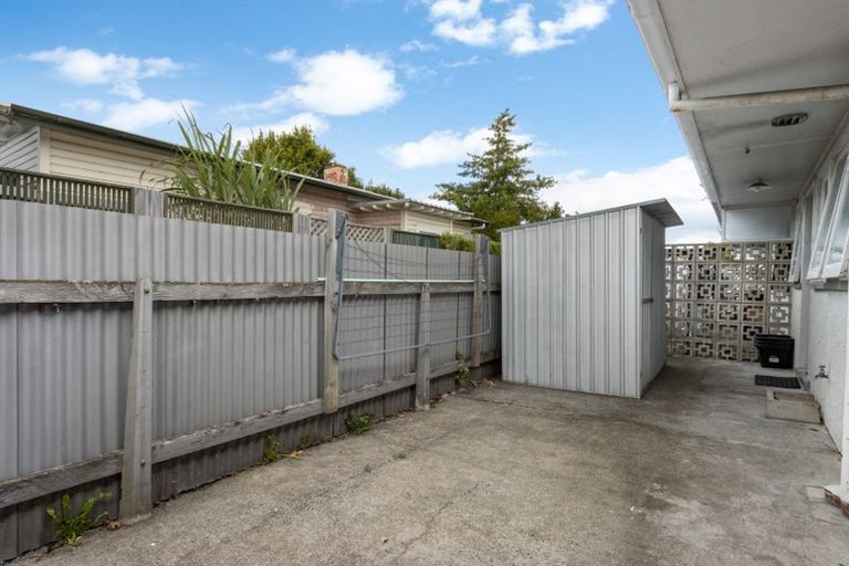 Photo of property in 2/504 Queen Street East, Hastings, 4122