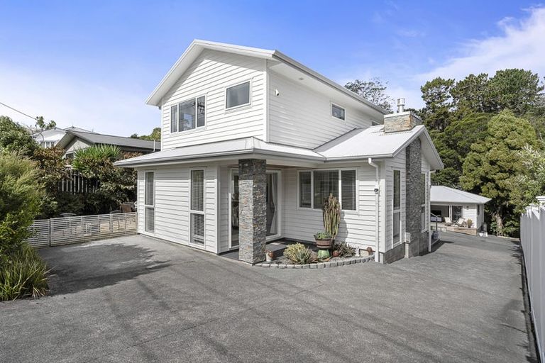 Photo of property in 12 Marae Road, Greenhithe, Auckland, 0632