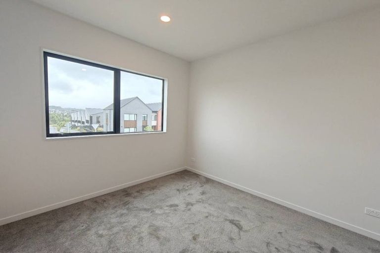 Photo of property in 1 Green Bamboo Road, Hobsonville, Auckland, 0616