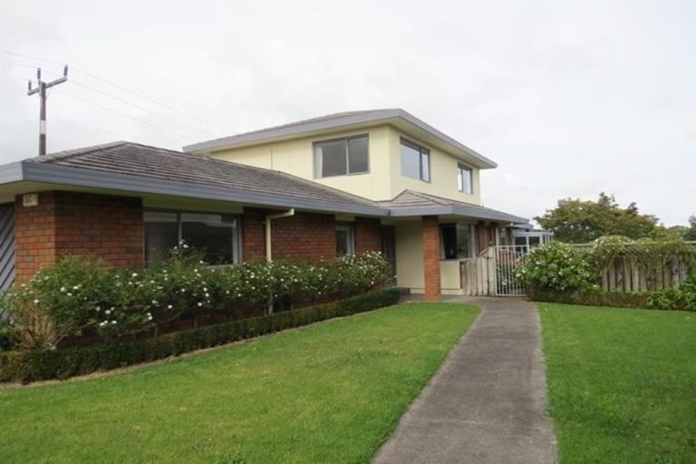 Photo of property in 13 Del Mar Place, Merrilands, New Plymouth, 4312