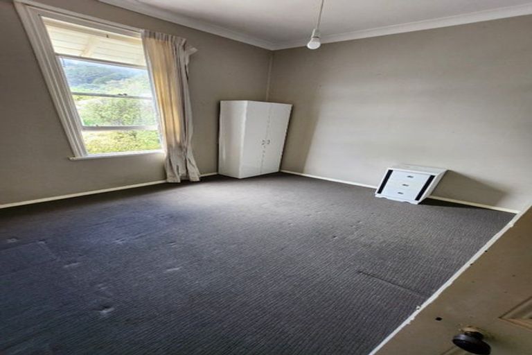 Photo of property in 4 Rixon Grove, Mount Victoria, Wellington, 6011