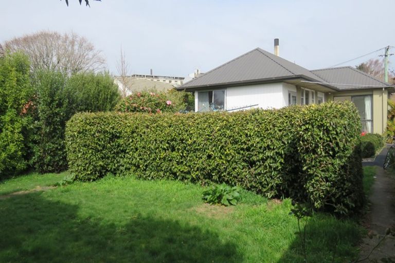 Photo of property in 12 Montana Avenue, Ilam, Christchurch, 8041