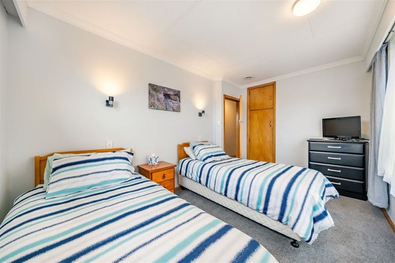 Photo of property in 53 Kashmir Avenue, Clouston Park, Upper Hutt, 5018