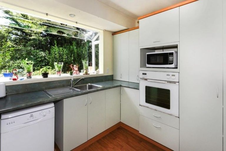 Photo of property in 15 Cross Street, Coalgate, 7673