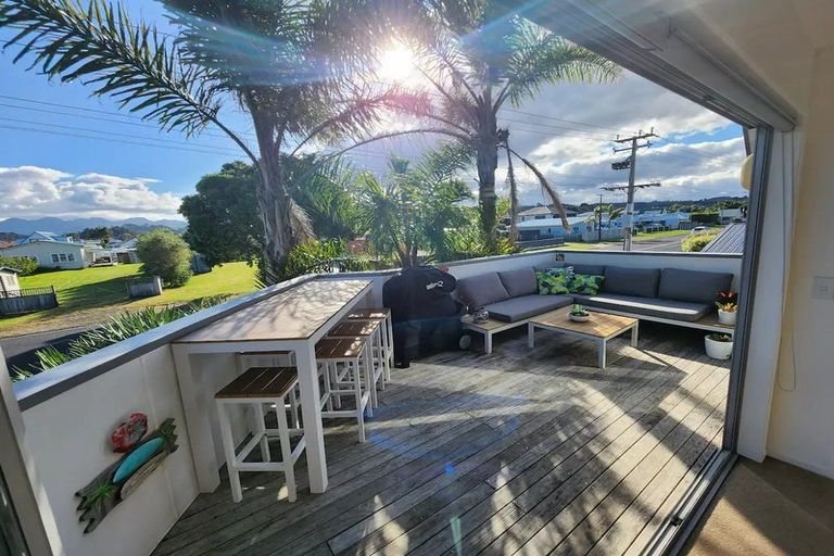 Photo of property in 306 Ocean Road, Whangamata, 3620