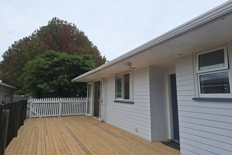 Photo of property in 15 Matuku Street, Heretaunga, Upper Hutt, 5018