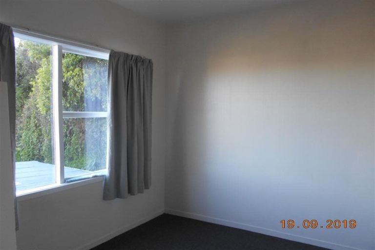 Photo of property in 1/13 Garden Road, Northland, Wellington, 6012