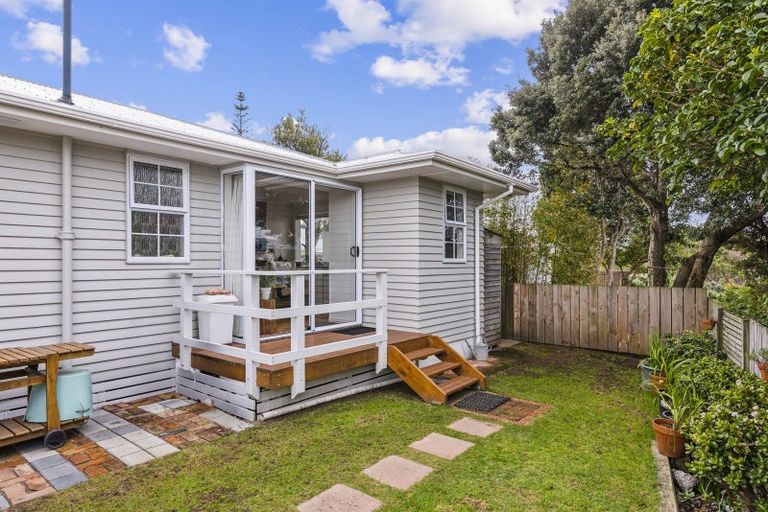 Photo of property in 64 Alexander Road, Raumati Beach, Paraparaumu, 5032