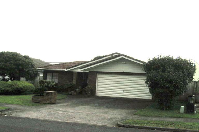 Photo of property in 7 Headcorn Place, Botany Downs, Auckland, 2010