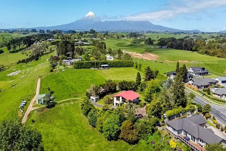 Photo of property in 481 Carrington Road, Hurworth, New Plymouth, 4371