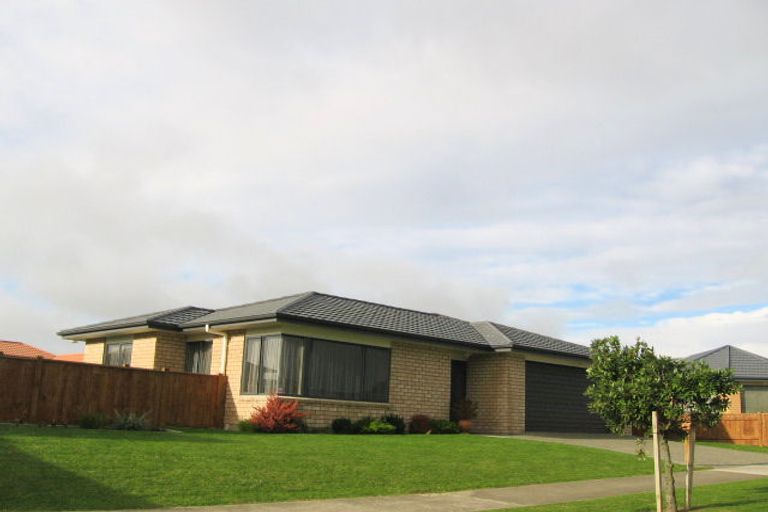 Photo of property in 193 Ruapehu Drive, Fitzherbert, Palmerston North, 4410