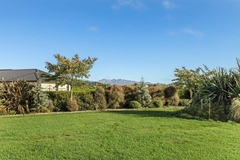 Photo of property in 22 Landsborough Drive, Darfield, 7571