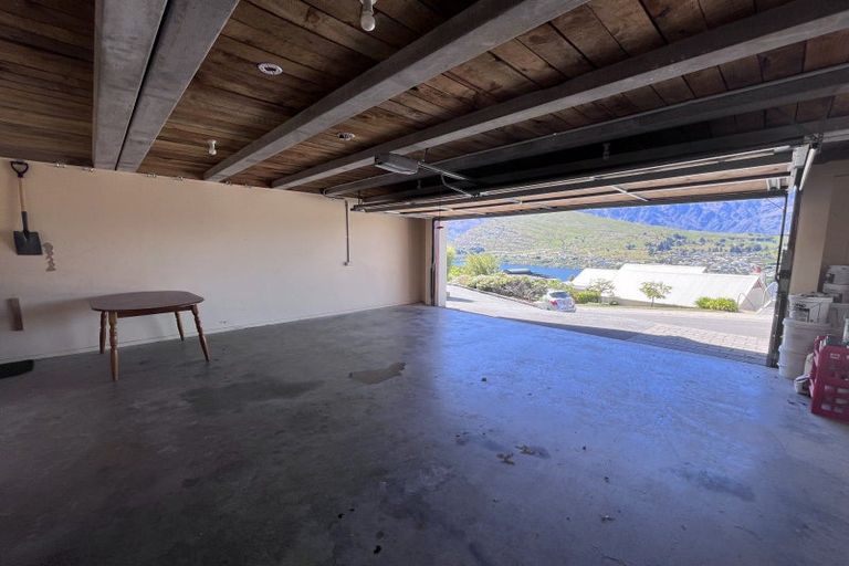 Photo of property in 11 Peregrine Place, Queenstown, 9300