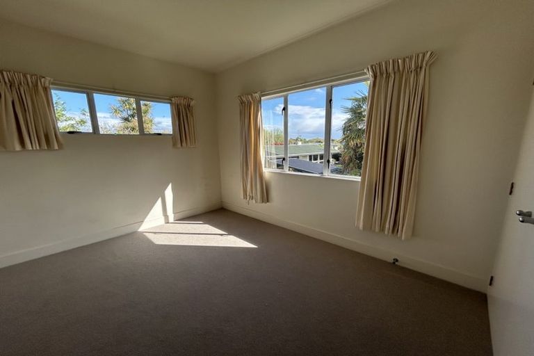 Photo of property in 5 Balcairn Place, Terrace End, Palmerston North, 4410