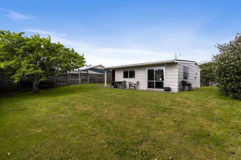 Photo of property in 114 Otahu Road, Whangamata, 3620