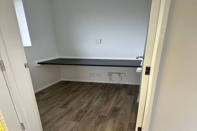 Photo of property in 5 Ilam Grove, Kelson, Lower Hutt, 5010