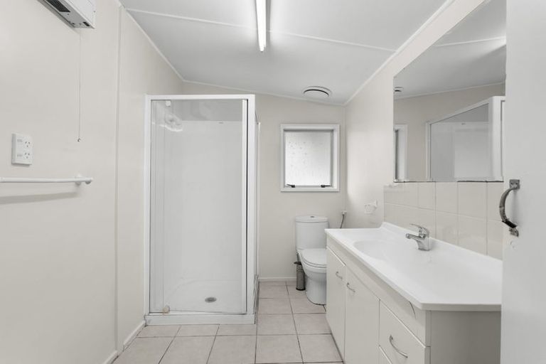 Photo of property in 176 Withells Road, Avonhead, Christchurch, 8042