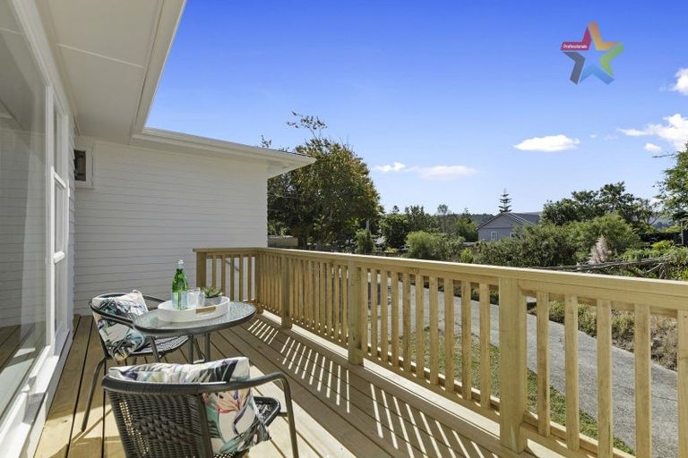 Photo of property in 385 Stokes Valley Road, Stokes Valley, Lower Hutt, 5019