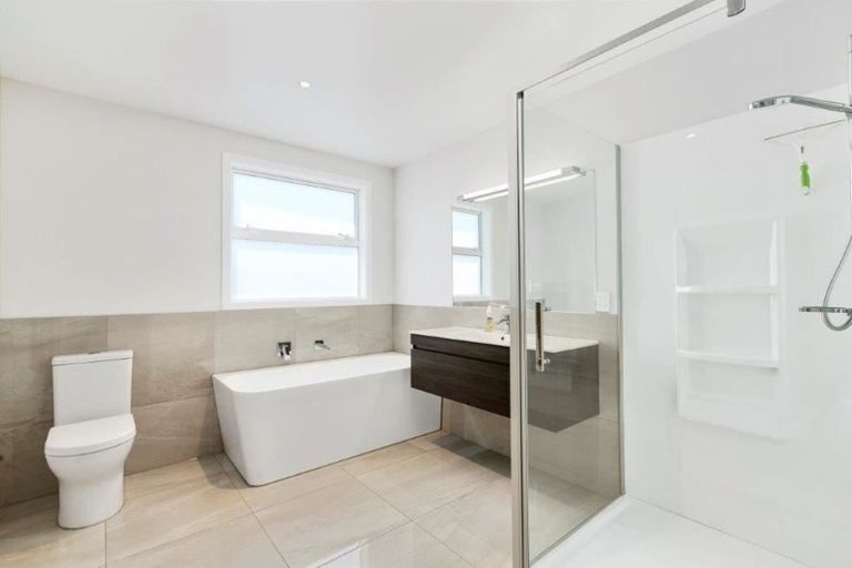 Photo of property in 1 Tuangi Way, Papamoa Beach, Papamoa, 3118
