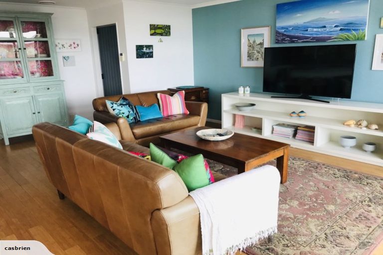 Photo of property in 44 Marine Parade, Otaki Beach, Otaki, 5512