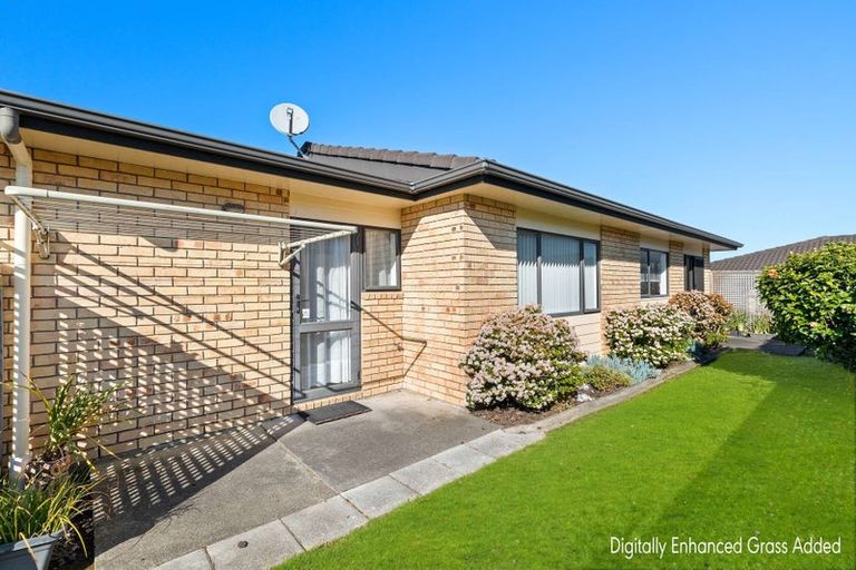 Photo of property in 9/197 Royal Road, Massey, Auckland, 0614