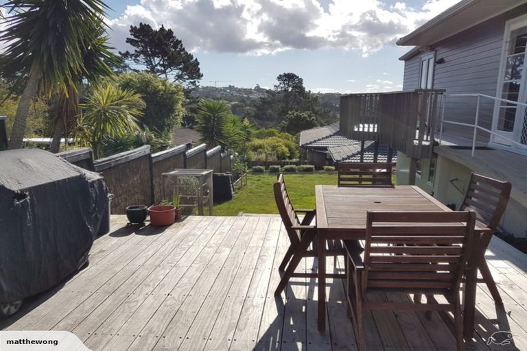 Photo of property in 2/28 Coroglen Avenue, Birkenhead, Auckland, 0626