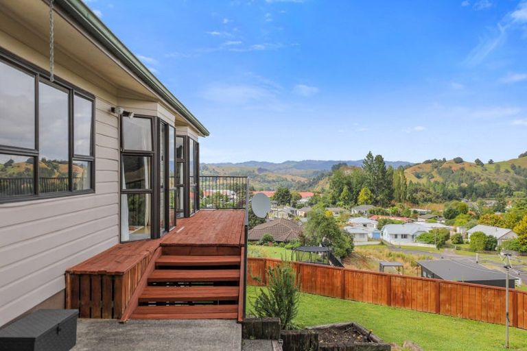 Photo of property in 11 Byars Avenue, Taumarunui, 3920