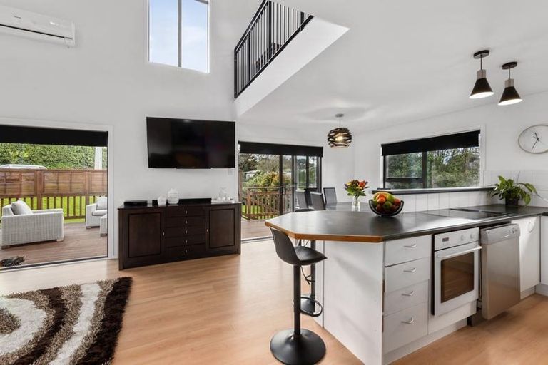 Photo of property in 42 Weza Lane, Kumeu, 0810