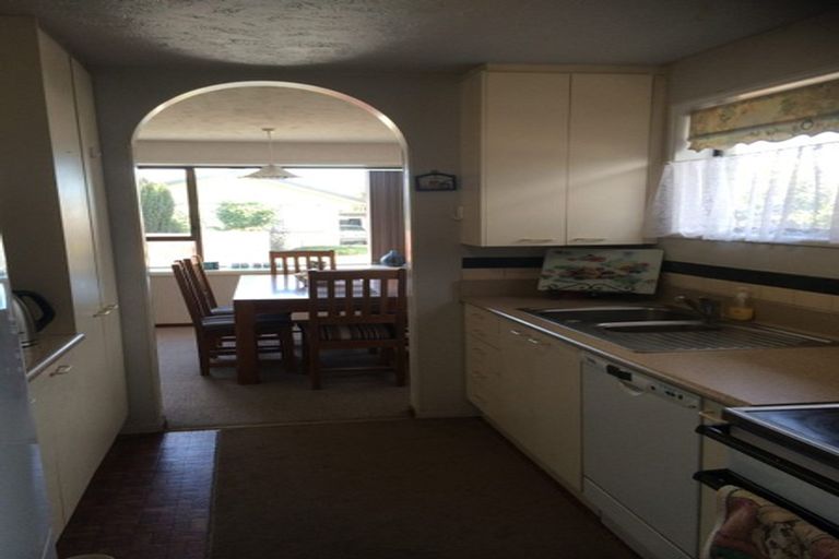 Photo of property in 2/119a Prestons Road, Redwood, Christchurch, 8051