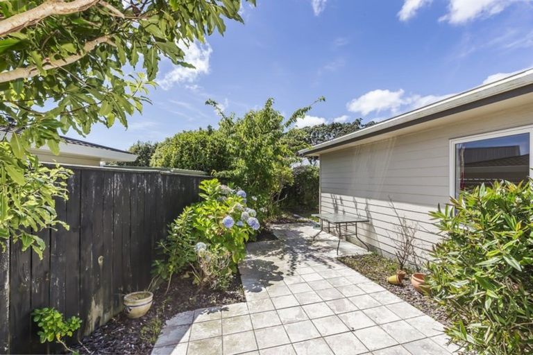 Photo of property in 33 Longitude Place, Whitby, Porirua, 5024