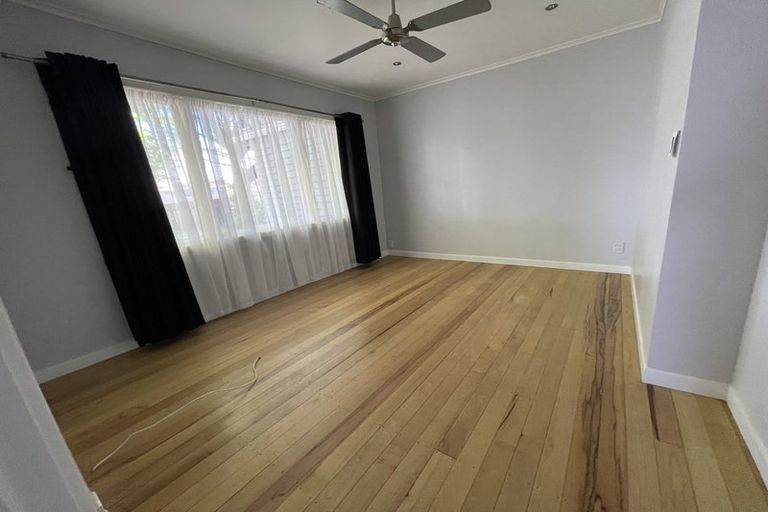 Photo of property in 142 Wyllie Road, Papatoetoe, Auckland, 2025