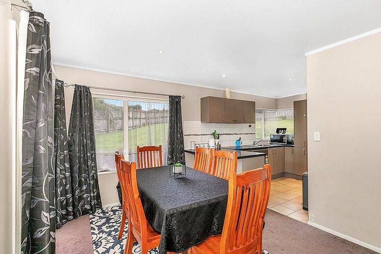 Photo of property in 3 Bernina Place, Weymouth, Auckland, 2103