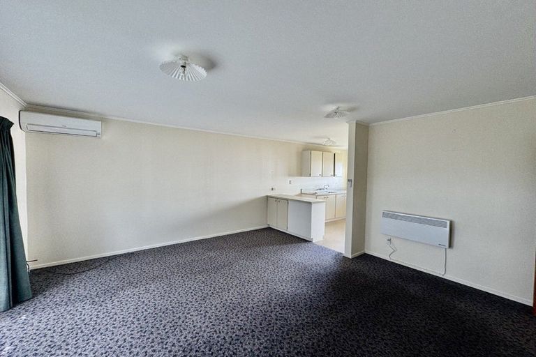 Photo of property in 3/12 Fraser Street, Wainuiomata, Lower Hutt, 5014