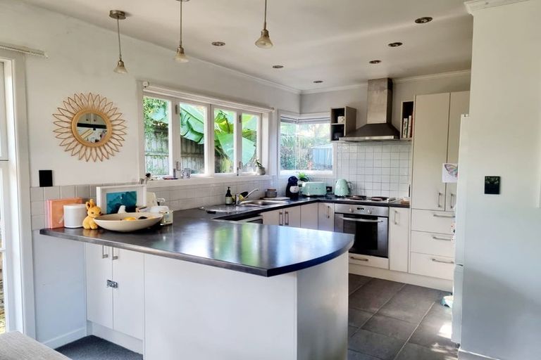 Photo of property in 34 Hastings Parade, Devonport, Auckland, 0624