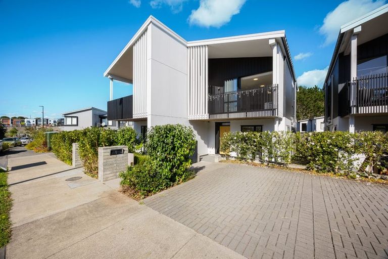 Photo of property in 5 Awamarino Way, Westgate, Auckland, 0614