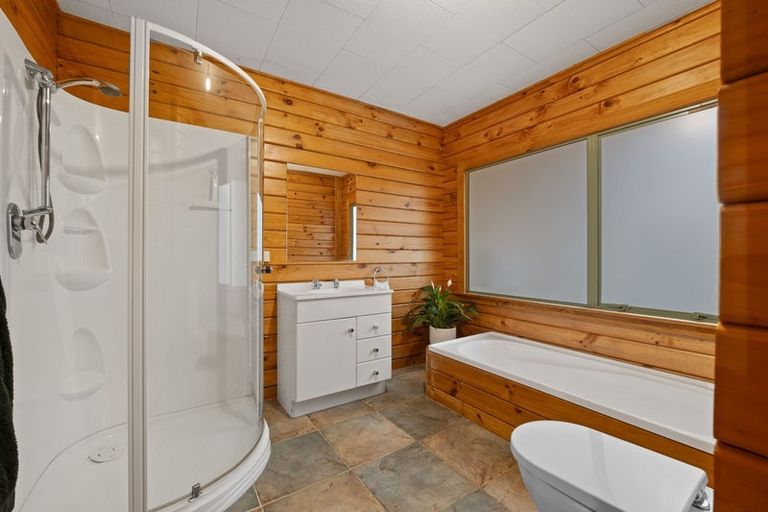 Photo of property in 280 Corbett Road, Paraite, New Plymouth, 4373