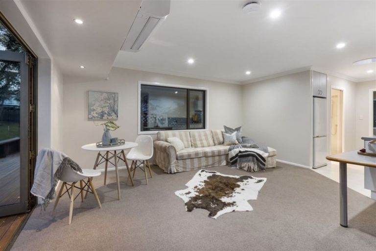Photo of property in 37 Parkhill Road, Mellons Bay, Auckland, 2014