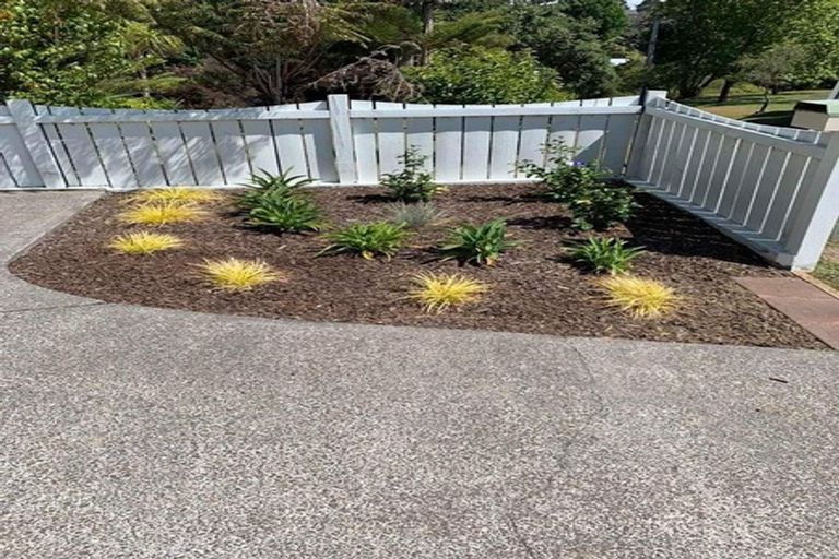 Photo of property in 27 Spargo Road, Massey, Auckland, 0614