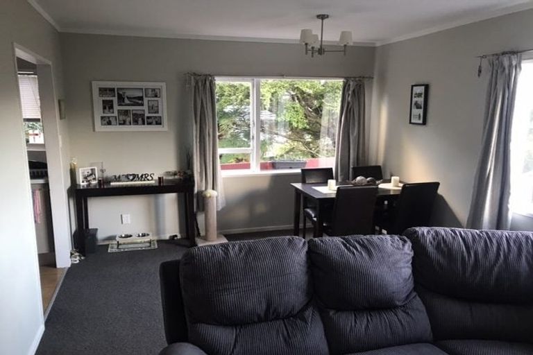 Photo of property in 53 Chartwell Drive, Crofton Downs, Wellington, 6035