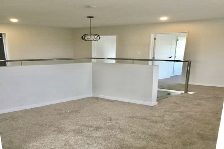 Photo of property in 42 Cirrus Way, Ranui, Auckland, 0612