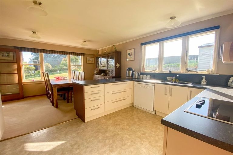 Photo of property in 25 Main Road, Maheno, Oamaru, 9495